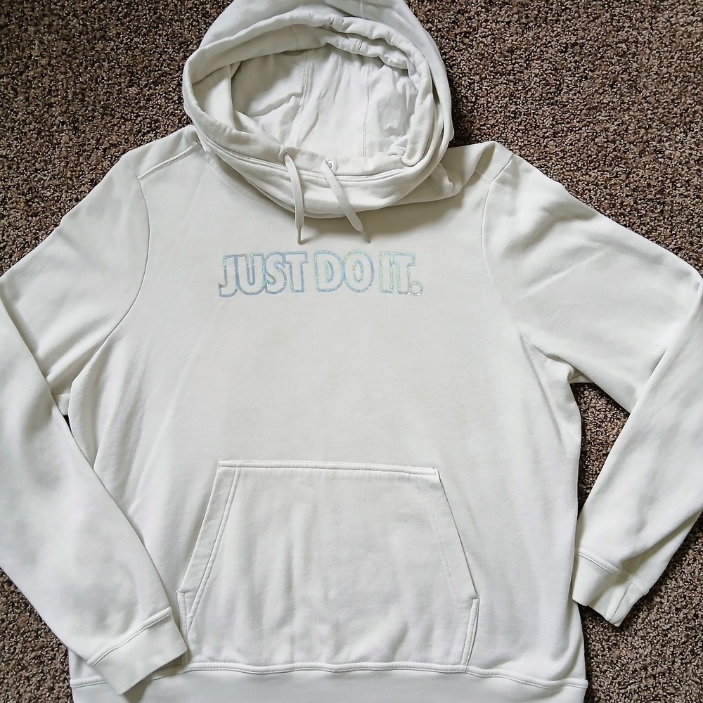 Nike White Hoodie with 'Just Do It' Logo